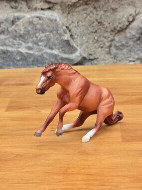 Breyer Stablemates #6039 Reining Horse G4 - Dappled Chestnut (INV105)